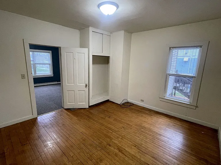 600 W Lincoln — Photo 15