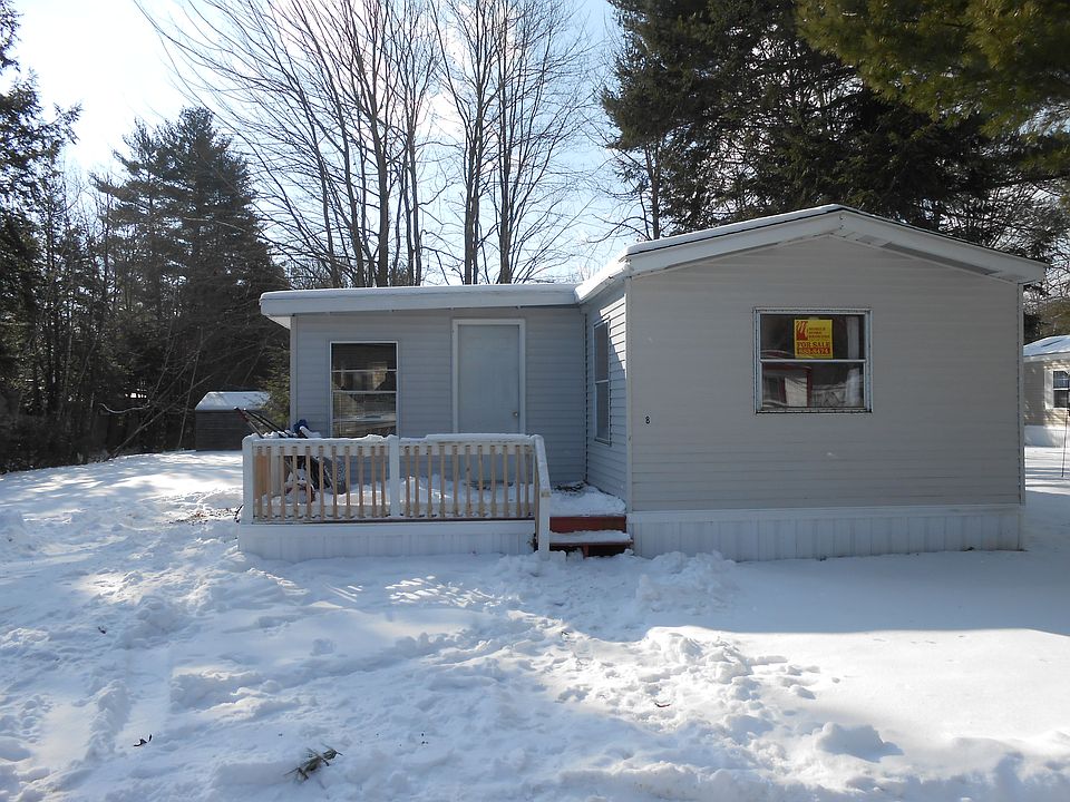 1st image of 8 Wilson Dr