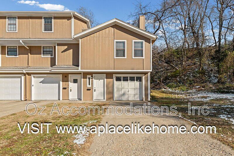 1st image of 3141 Eaton St