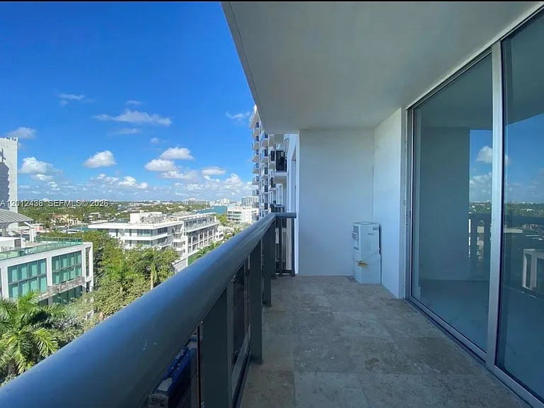 6039 Collins Ave #1033 — Photo 26