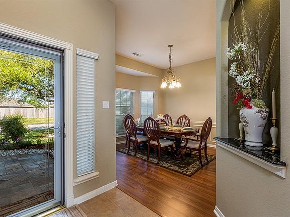 Foyer looking in to large Formal Dining Room