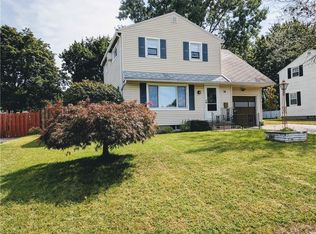 74 Whipple Ln, Rochester, NY 14622