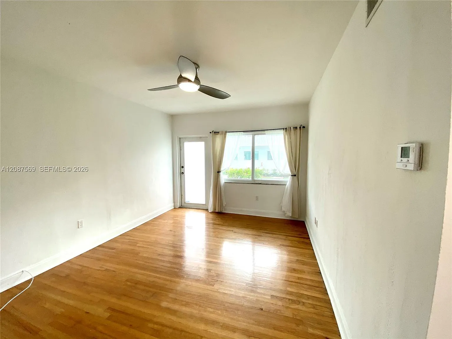 Island Point South Condo — Photo 3