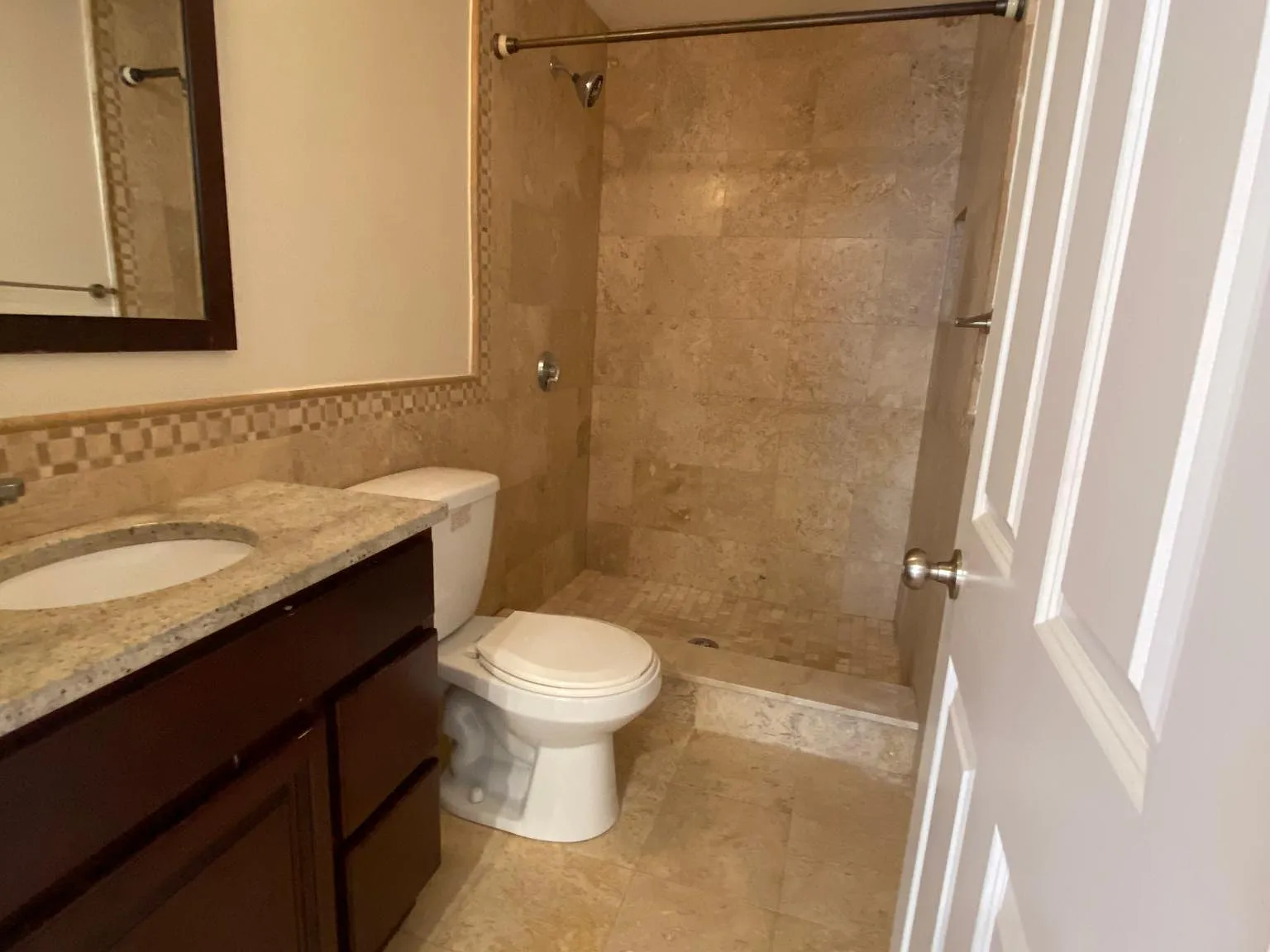 2 bed, 1100 sqft, $2,600 — Photo 2