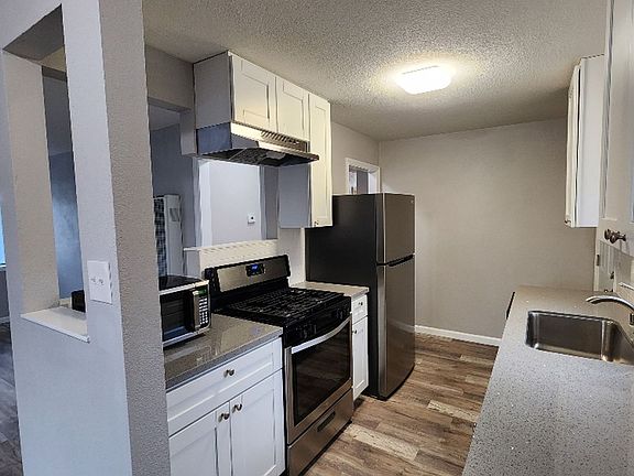 4th image of 712 Gateway Dr #714