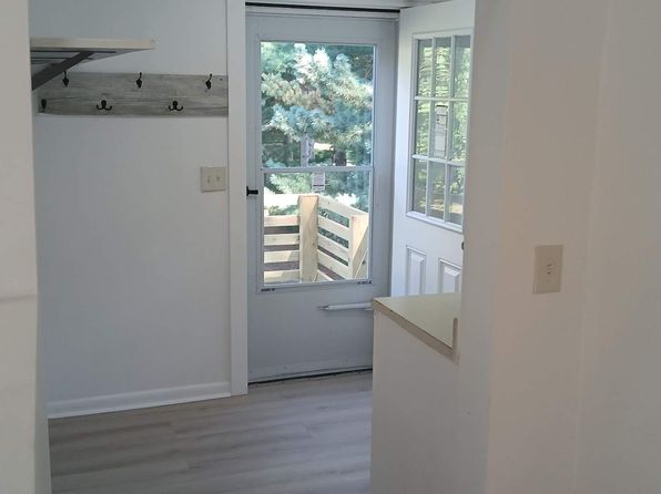 75 Lee Rd APT 3