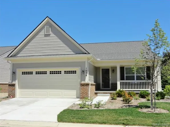 1115 Paddock Dr Unit 1, South Lyon, MI 48178