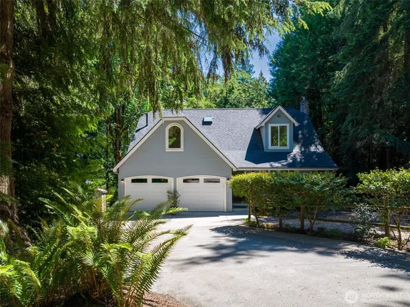 10095 NE Knight Road, Bainbridge Island, WA 98110