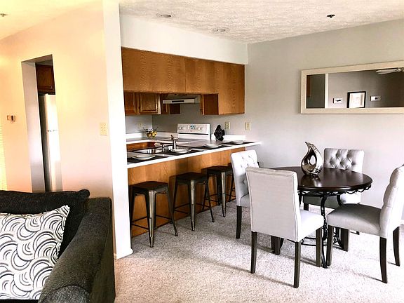 5th image of 4032 E Eagle Bay Dr #39