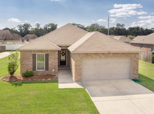 461 Key Largo Dr, Port Allen, LA 70767