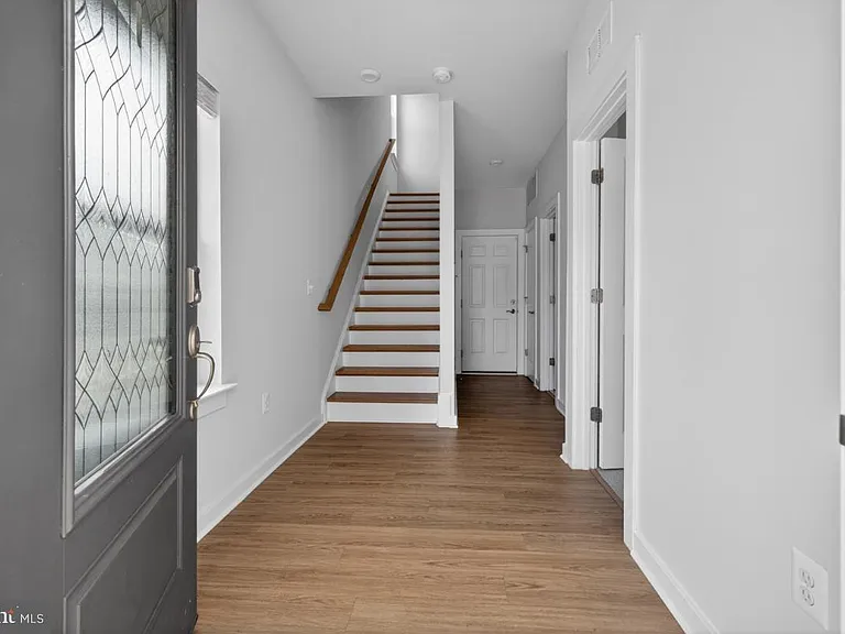 1601 Grove Chestnut Rd — Photo 8