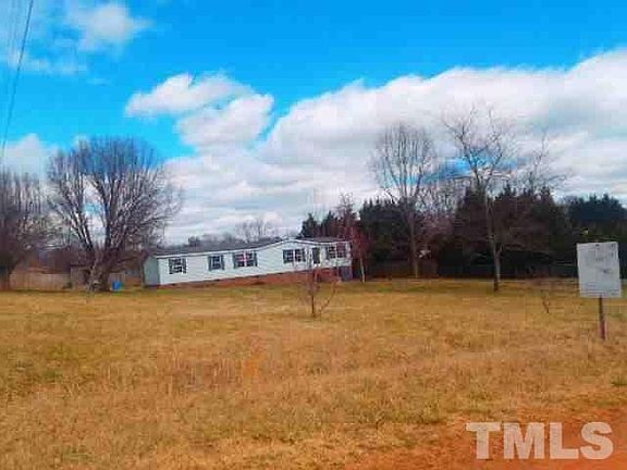 4th image of 131 Thomas Rock Dr