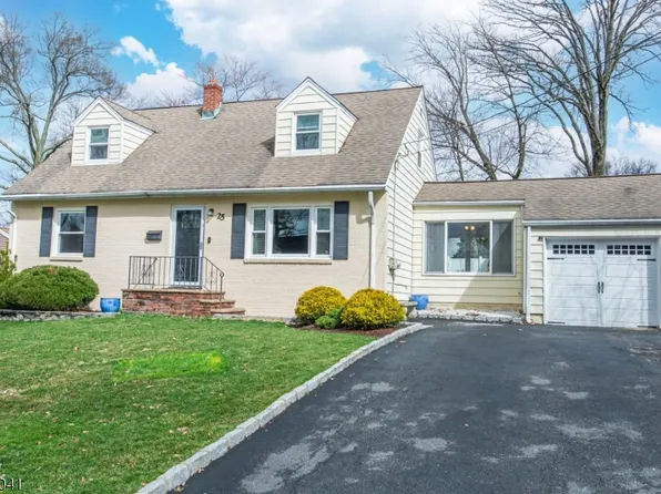 25 Laurel Pl, West Caldwell Twp., NJ 07006