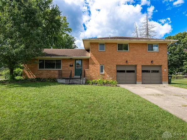 776 Lovetta Dr, Dayton, OH 45429