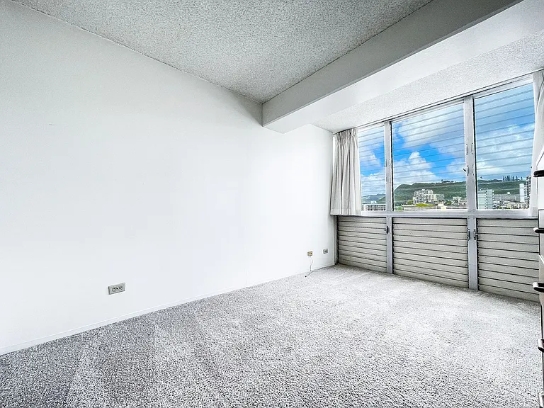 818 S King St #1403 — Photo 9