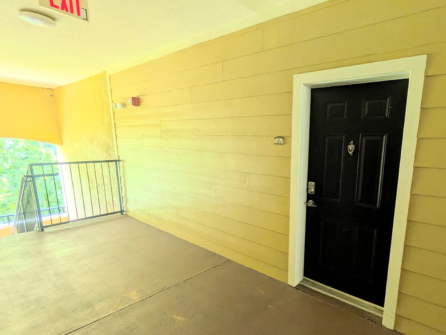 2 bed, 2.0 bath, 927 sqft, $1,750 — Photo 3