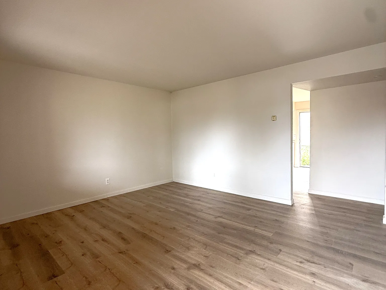 2 bed, 750 sqft, $1,150 — Photo 1