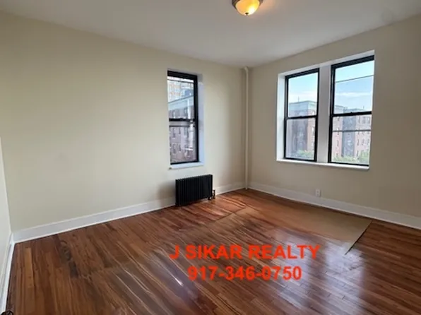 313 Brightwater Court image 5 of 15