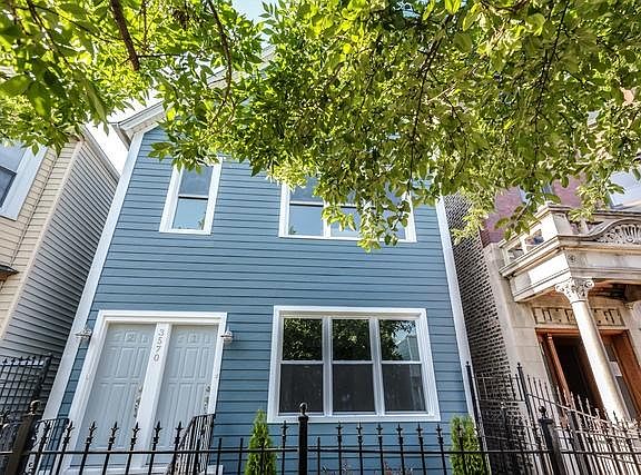 3rd image of 3572 W Dickens Ave #1