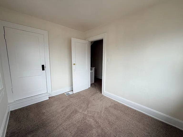 3141 N Park Ave — Photo 11