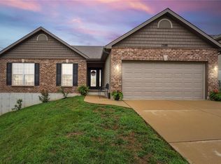 1388 Durham Dr, Herculaneum, MO 63048