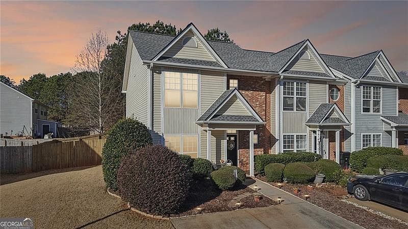 1st image of 92 Pearl Chambers Dr