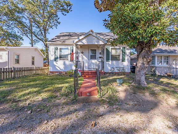 2nd image of 2016 Ravenswood Dr