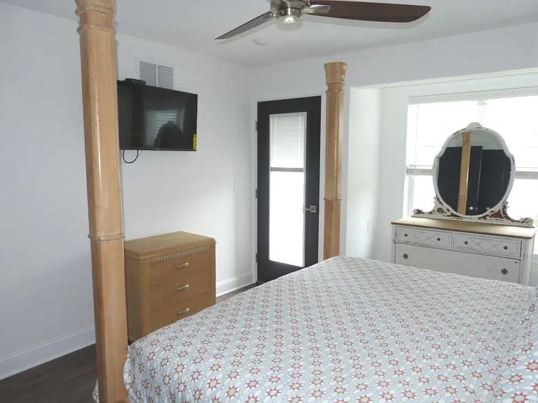 2717 Asbury Ave — Photo 19