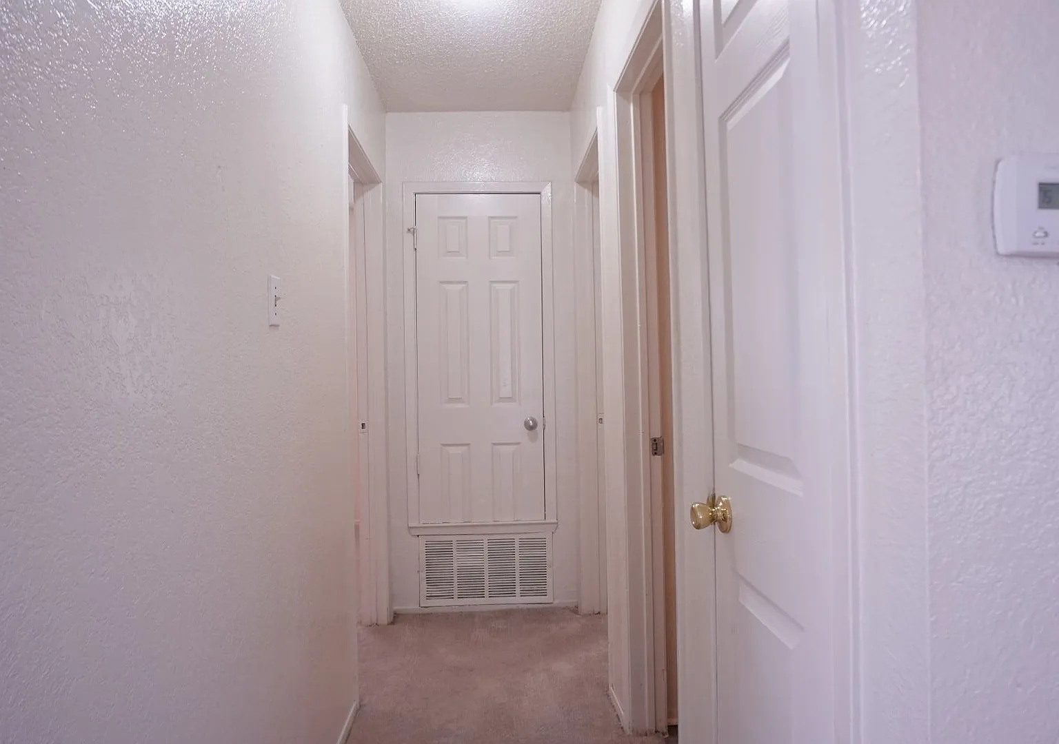 2/1 Apartment in East Austin — Photo 3