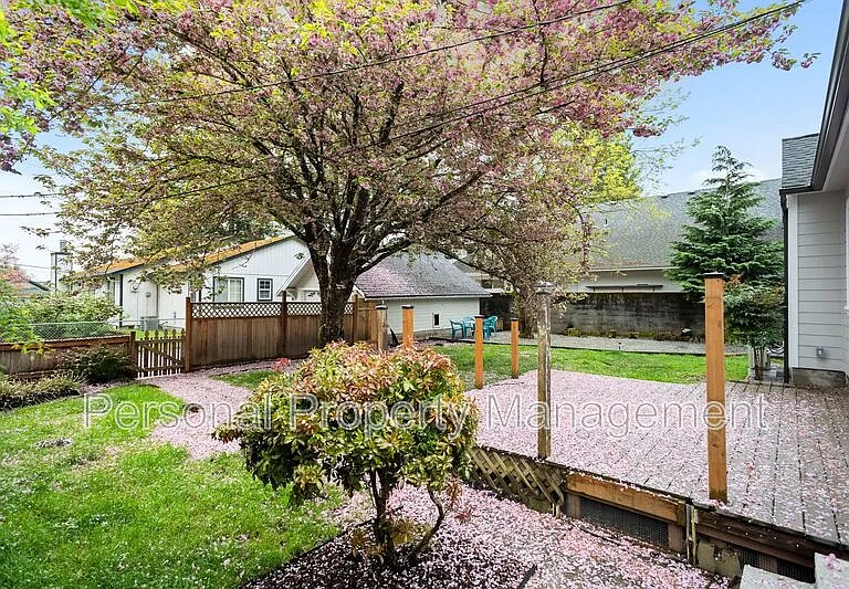 1346 NW Couch St — Photo 32