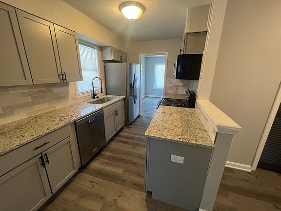 5th image of 488 N Neconi Ave