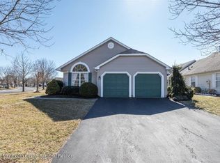 35 Morning Glory Ln, Lakewood, NJ 08701