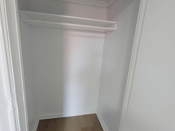 5th image of 1522 Beach Ave APT 28