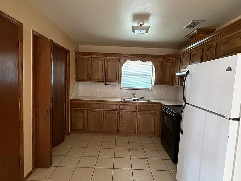 1884 Turqueza Dr #A — Photo 2
