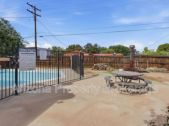 4th image of 2408 W Morten Ave APT 5