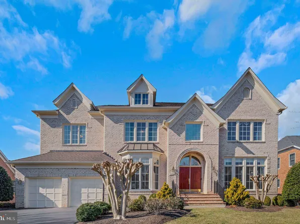 8444 Link Hills Loop, Gainesville, VA 20155