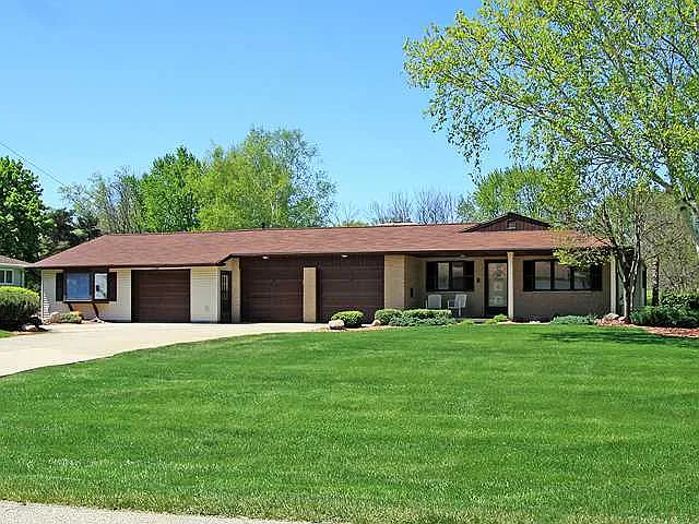 12385 Madonna Dr photo 1