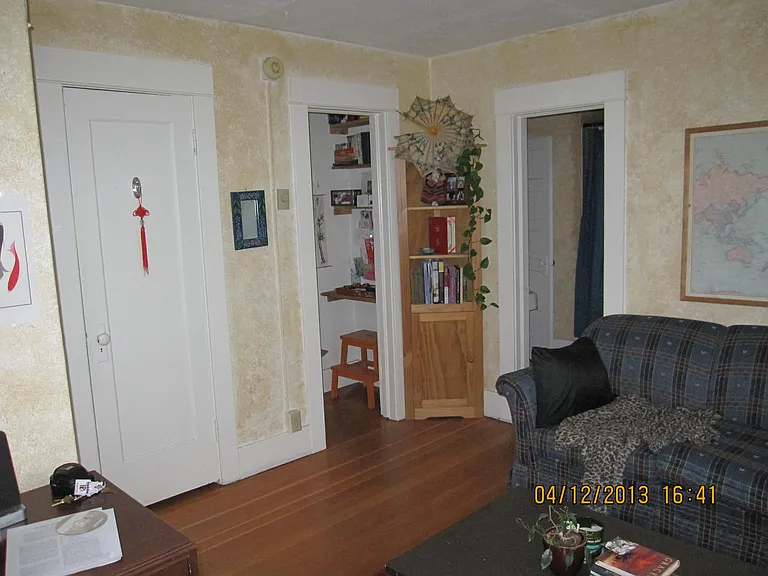 220 SE Gladstone St #2 — Photo 2