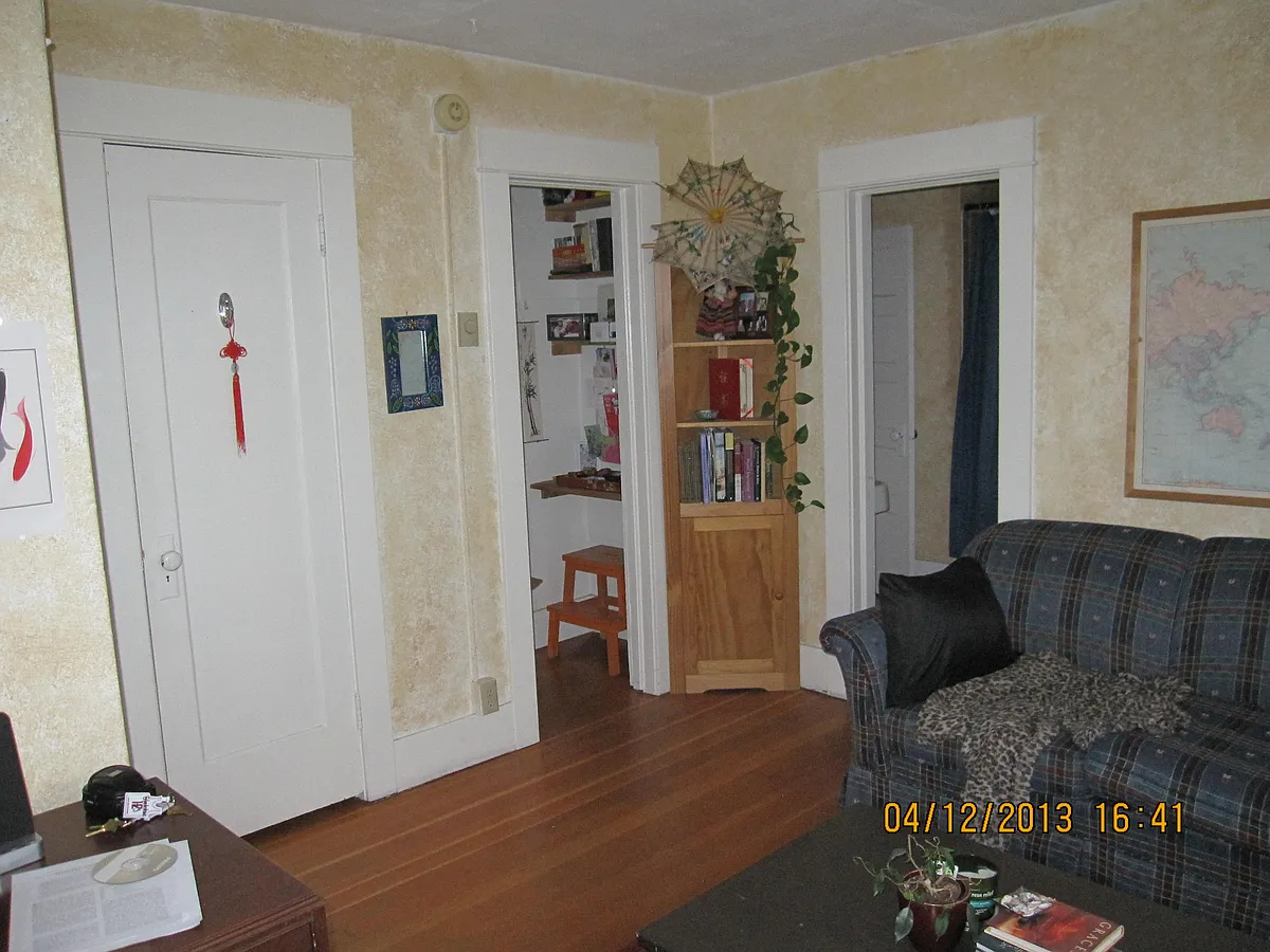 Building Photo - 220 SE Gladstone St #2