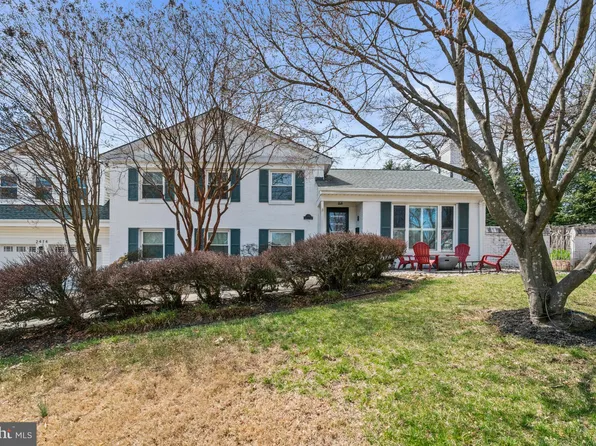 2414 Lexington Rd, Falls Church, VA 22043