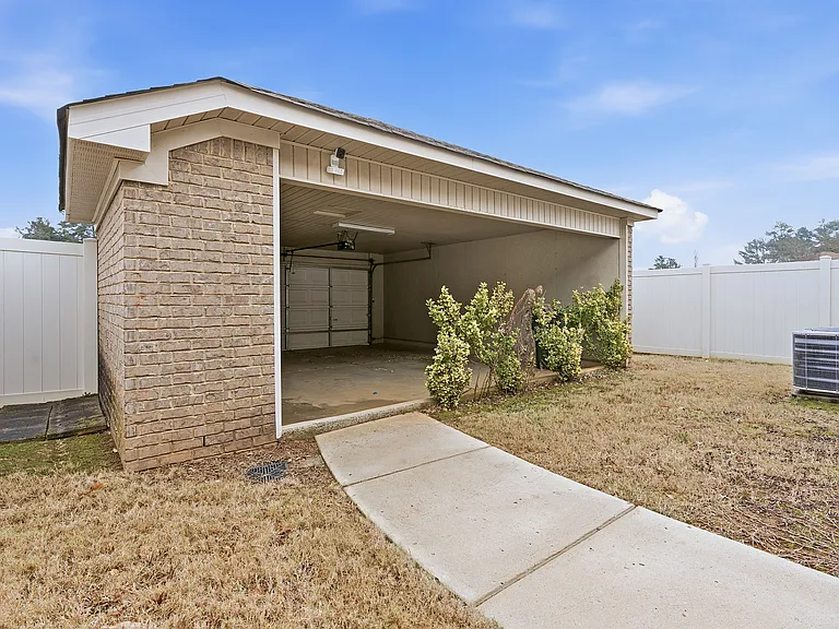 1826 Rushing Wood Dr NW — Photo 13