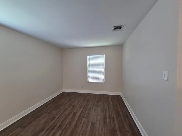 12634 Carriage Blvd — Photo 21