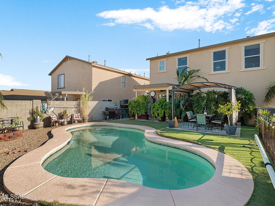 1st image of 1122 W Camino Hombre Viejo