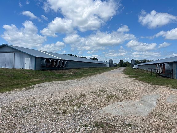 4th image of 466 Hamlett Springs Rd