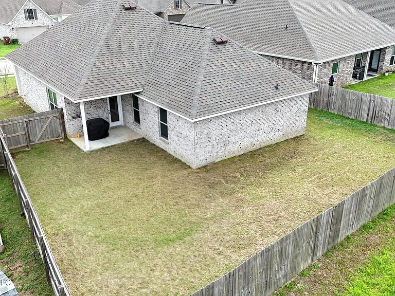 3700 Victor Ln — Photo 22