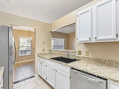2 bed, 1080 sqft, $1,750 — Photo 4