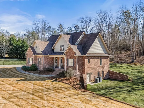 263 Woodmont Dr, Cornelia, GA 30531