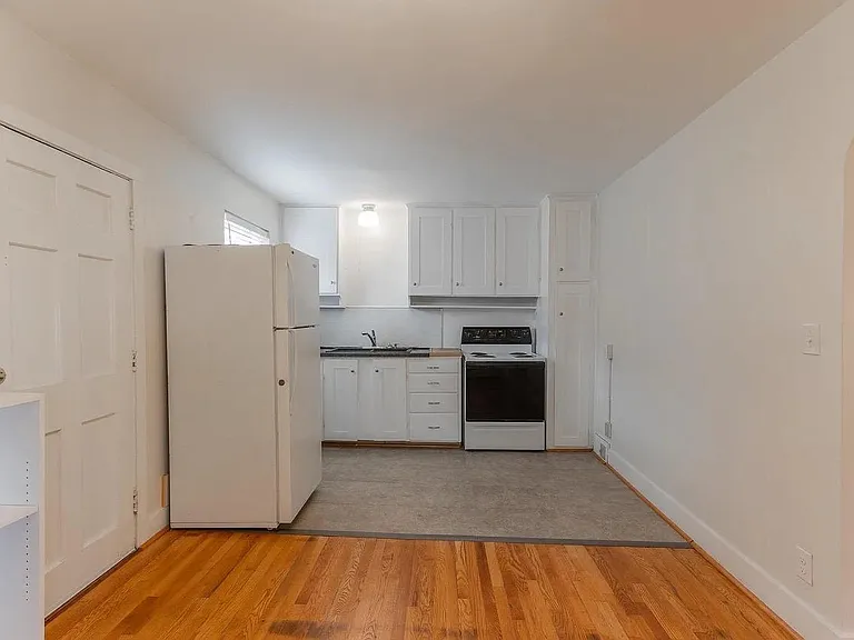 537 Long Ave — Photo 6
