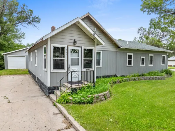 207 Central Ave N, Mohall, ND 58761