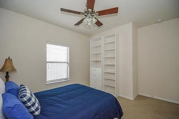 623 W Newport Bnd — Photo 18